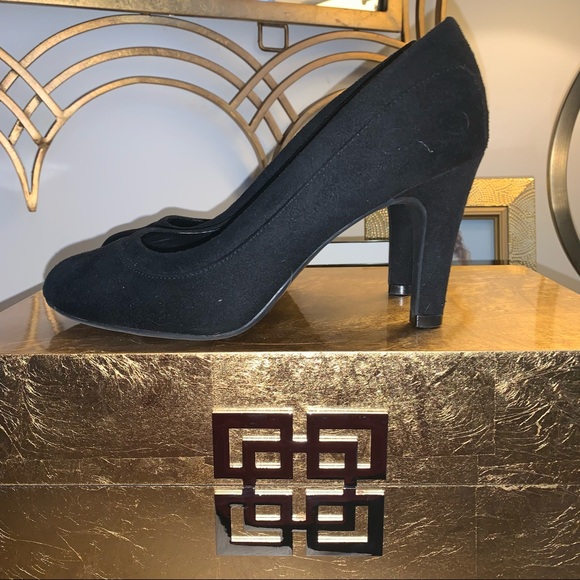 XAppeal Black Velvet Pumps 7.5 - Picture 1 of 13